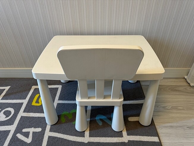 Ikea mammut masa ve sandalye