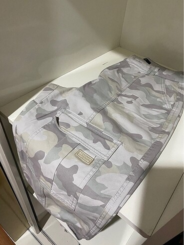 Bershka desenli mom pantolon