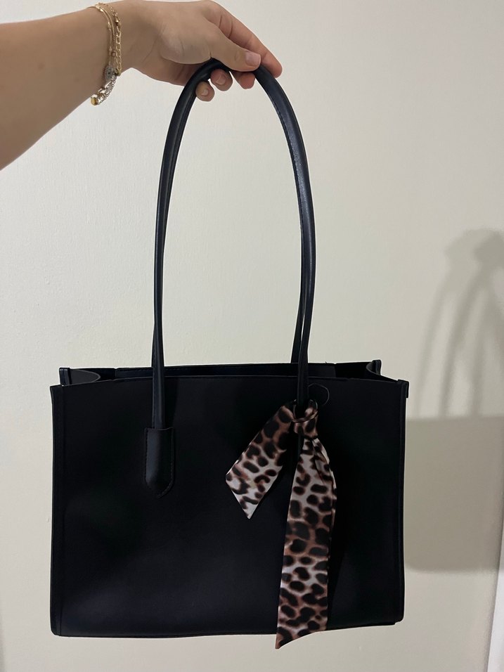 Siyah Deri Leopar Fiyonk Detaylı Kadın Çanta - Görsel 2
