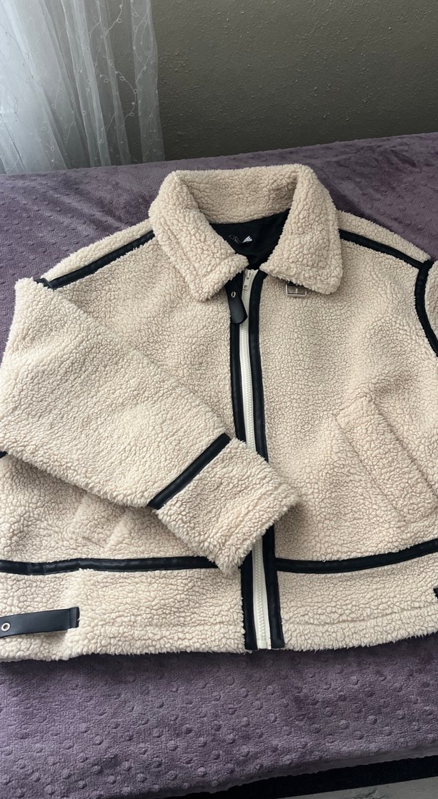 Fermuarlı Beyaz Kadın Peluş Ceket - Görsel 2