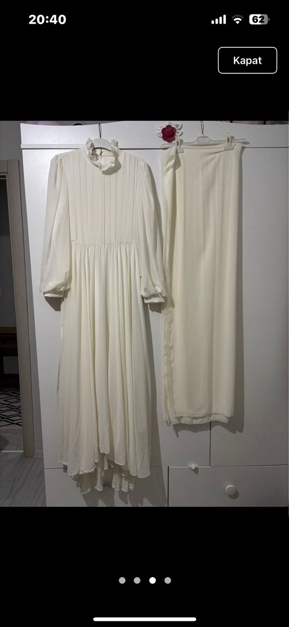 Beyaz Piliseli Uzun Kadın Elbise - Görsel 3