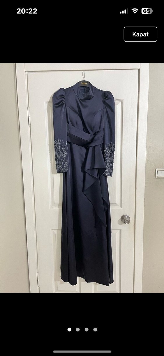 Lacivert  Uzun Kollu İşlemeli Gotik Abiye Elbise - Görsel 3