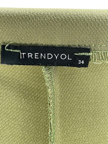 34 Beden yeşil Renk Trendyol & Milla Düz Kesim %70 İndirimli.
