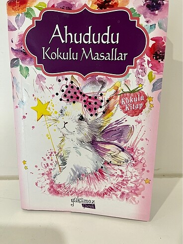 Ahududu kokulu masallar