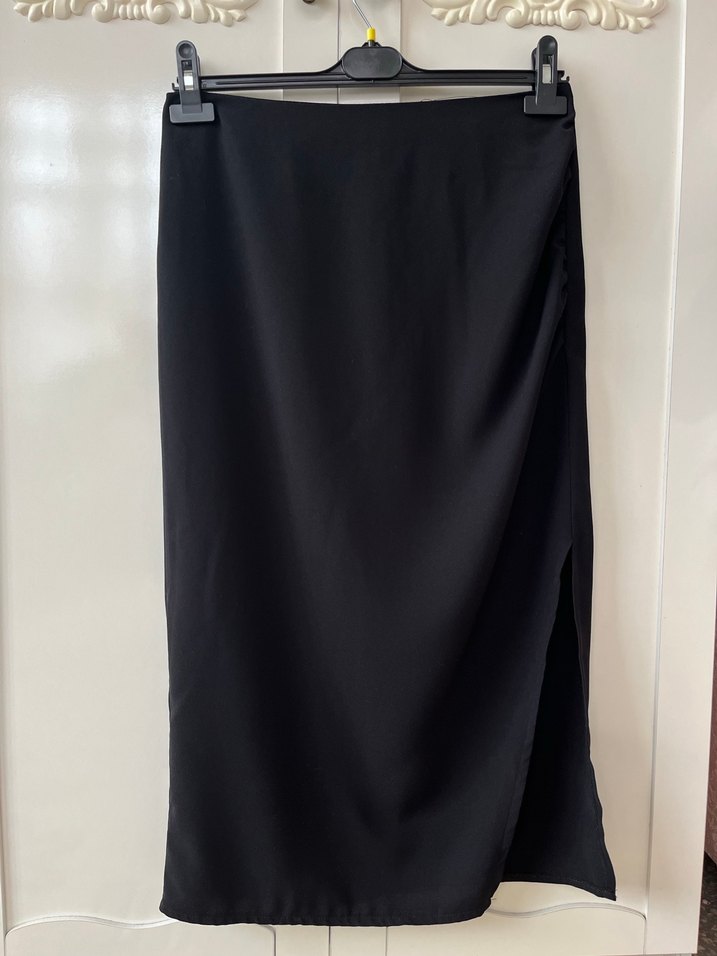 LC Waikiki Classic Yırtmaçlı Siyah Etek - Görsel 2