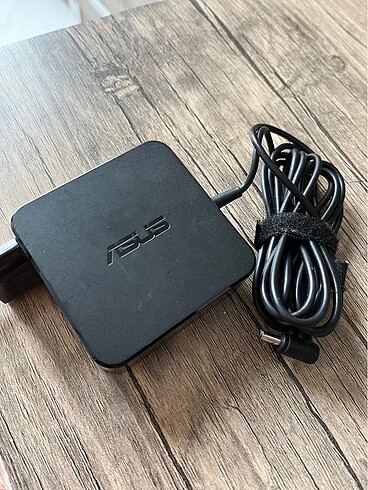 Asus ASUS Orijinal Şarj Cihazı