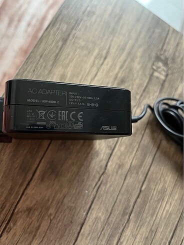 Beden ASUS Orijinal Şarj Cihazı