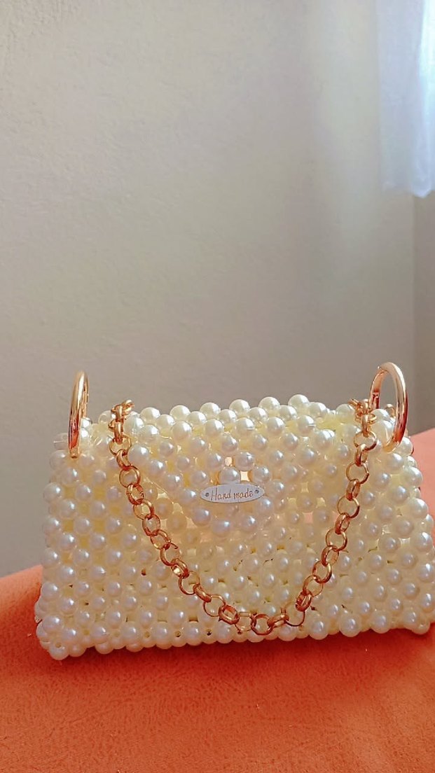 İnci Boncuk Detaylı Beyaz Kadın Çanta - Görsel 2