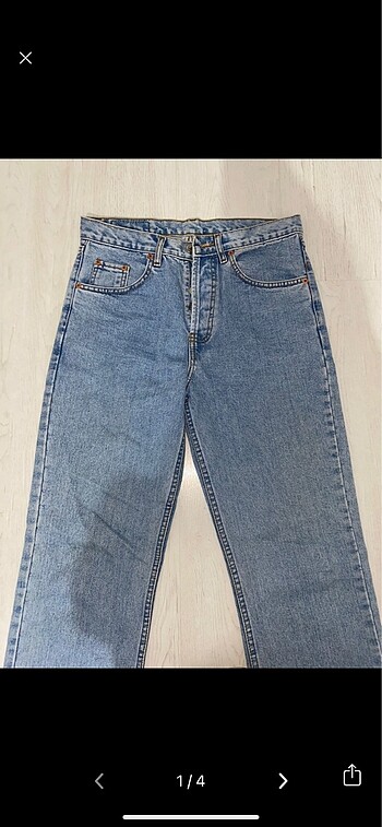 Levis straight jean