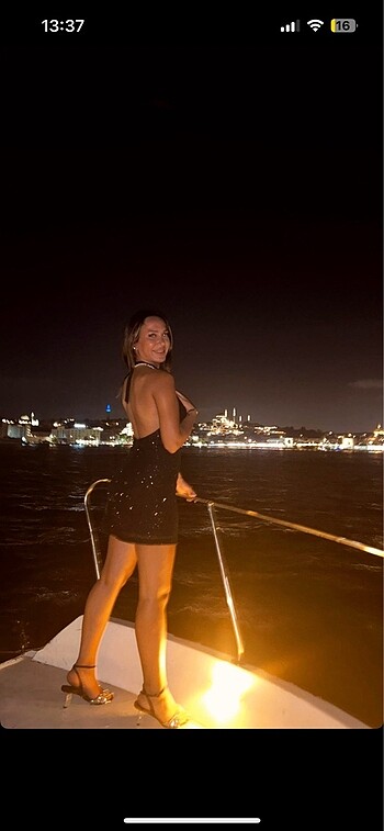 Mini gece elbisesi
