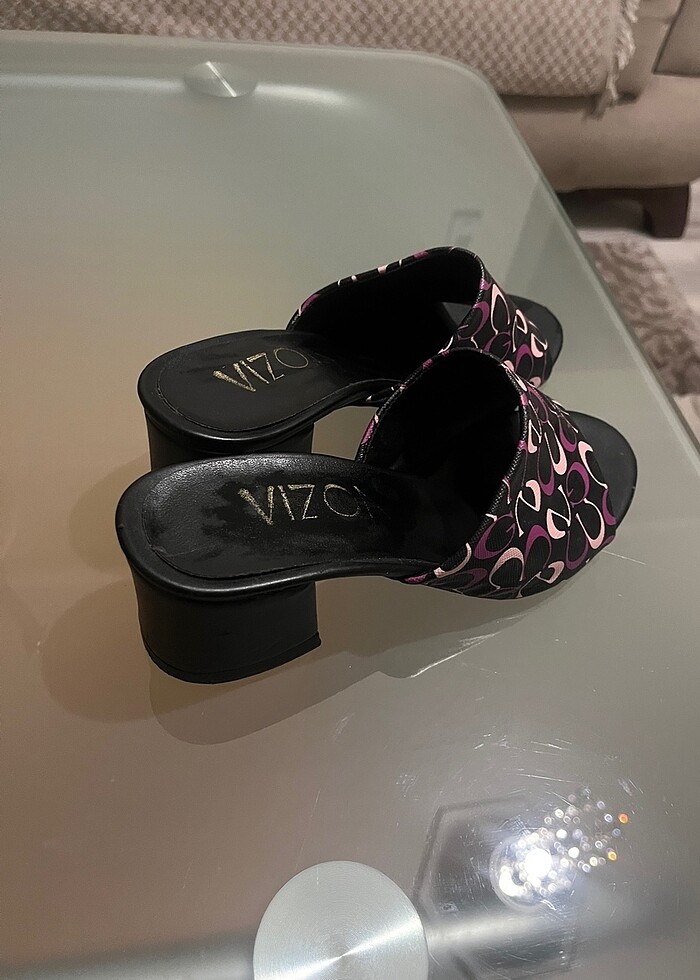 Vizon marka topuklu terlik - Görsel 3