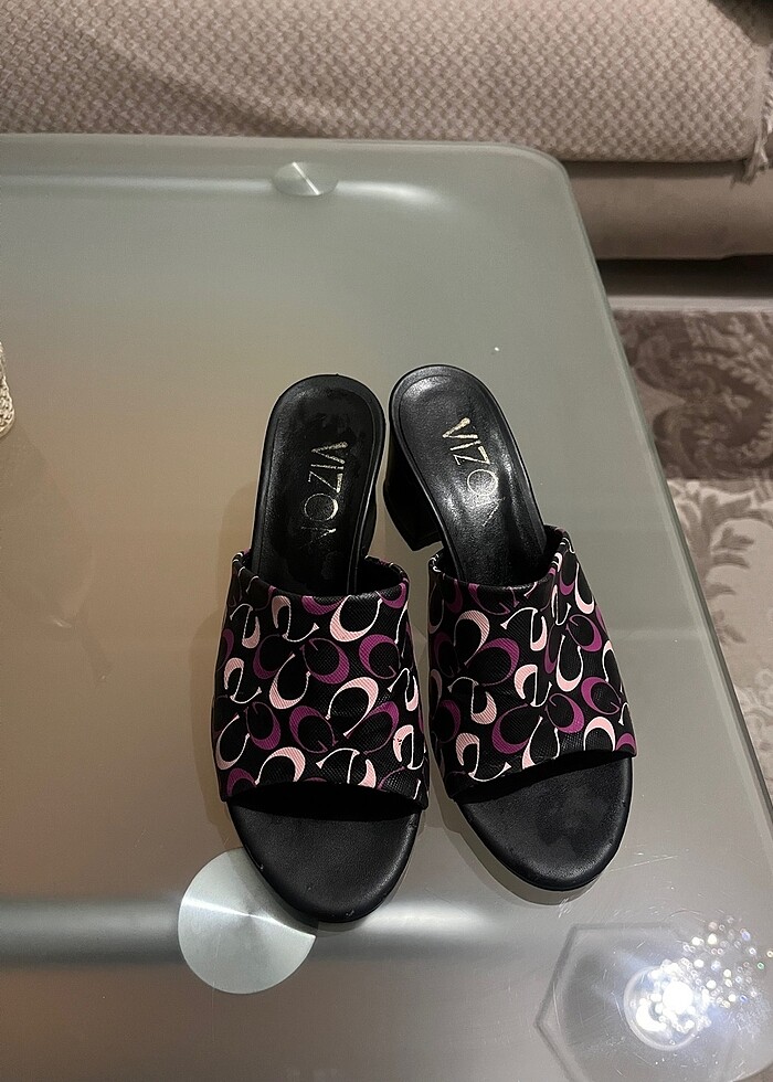 Vizon marka topuklu terlik - Görsel 2