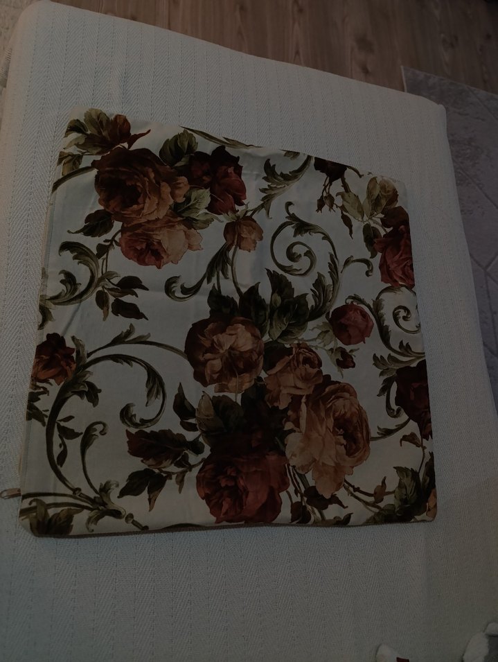 Kahverengi Vintage Çiçek Desenli kirlent Kılıfı 65-65 - Görsel 2