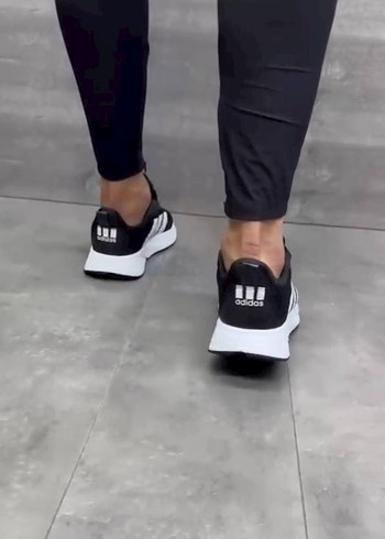 42 Beden siyah Renk Adidas Siyah Bağcıklı Erkek Spor Ayakkabı