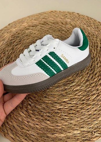 28 Beden Adidas samba Erkek Çocuk Beyaz Desenli Spor Ayakkabı