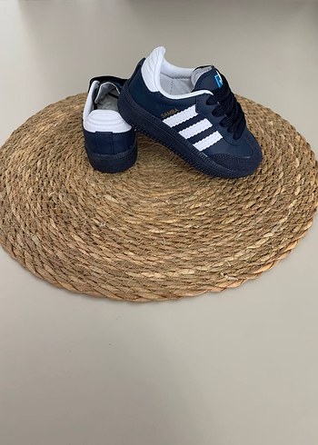 22 Beden Adidas samba Erkek Çocuk Lacivert Spor Ayakkabı