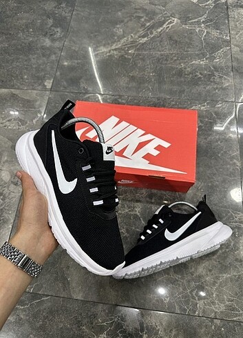 #Nike siyah erkek spor ayakkabı 