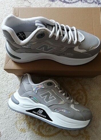 #new balance beyaz Bayan spor ayakkabı 