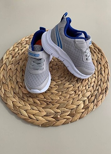33 Beden beyaz Renk #Skechers erkek çocuk spor ayakkabı