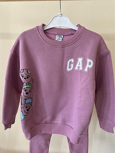 Zara taytlı takım