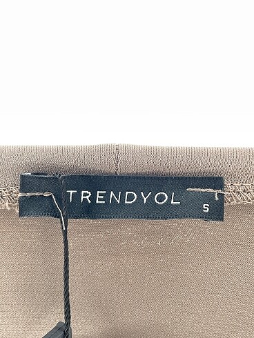 s Beden kahverengi Renk Trendyol & Milla Bluz %70 İndirimli.