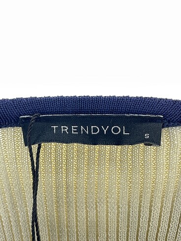 Trendyol & Milla T-shirt %70 İndirimli. - Görsel 4