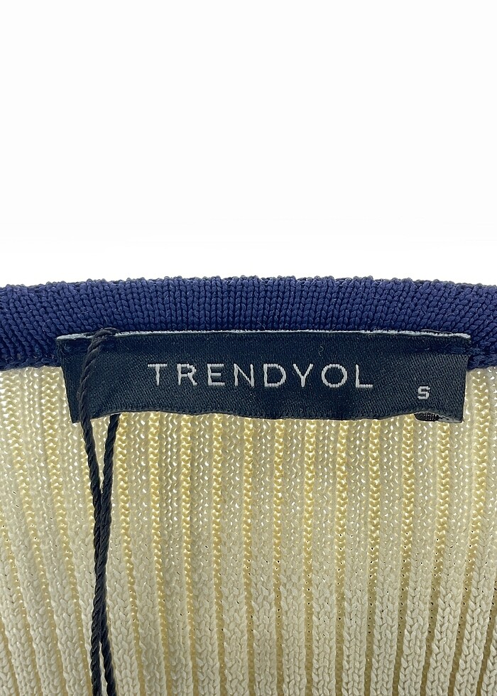 Trendyol & Milla T-shirt %70 İndirimli. - Görsel 4