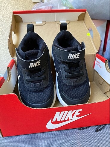 Nike bebek ayakkabısısı