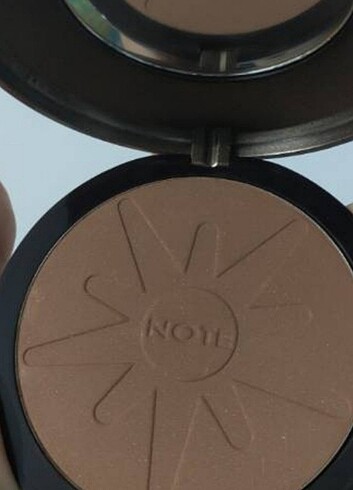 Note bronzer