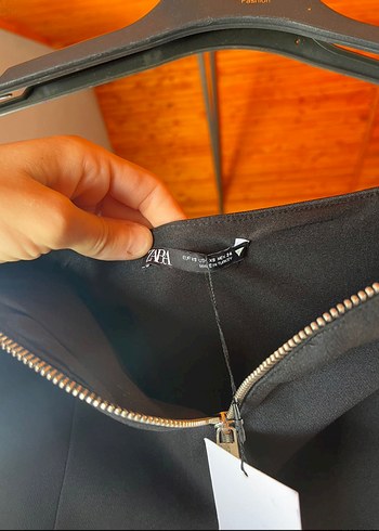 Zara Siyah Straplez Fermuarlı Bustiyer - Görsel 4
