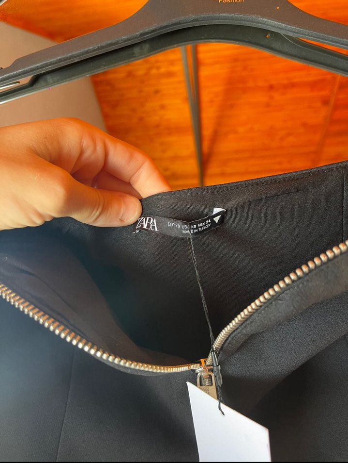 Zara Siyah Straplez Fermuarlı Bustiyer - Görsel 4