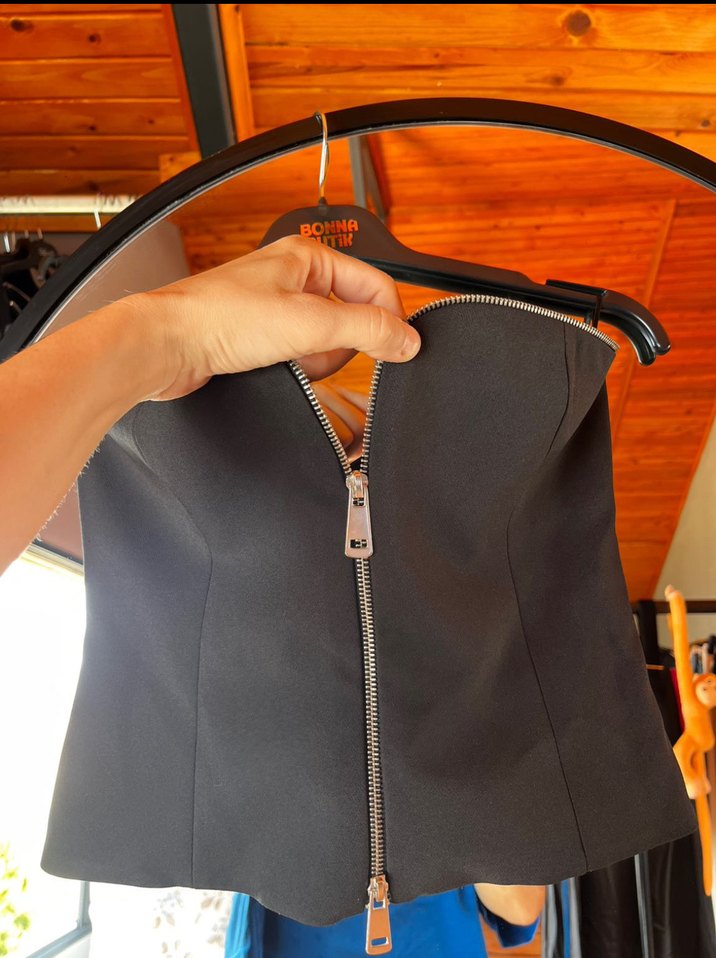 Zara Siyah  Fermuarlı Straplez Bustiyer - Görsel 3