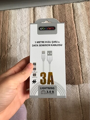 iPhone şarj aleti