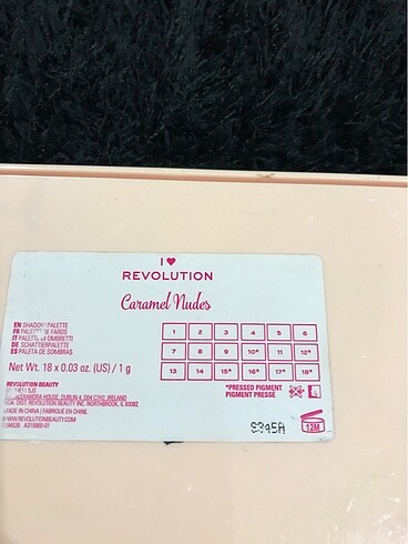 Revolution Revolution Far Paleti
