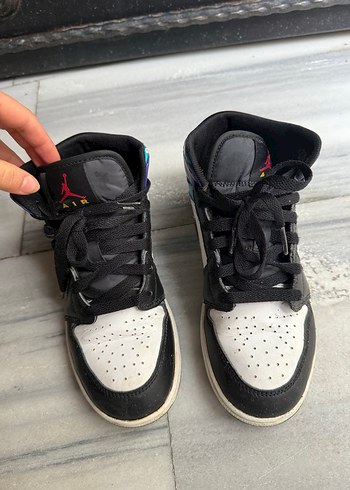 Nike air Jordan 1 mid - Görsel 2