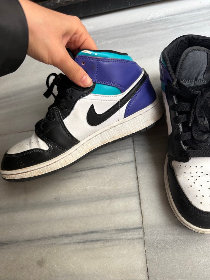 Nike air Jordan 1 mid - Görsel 3