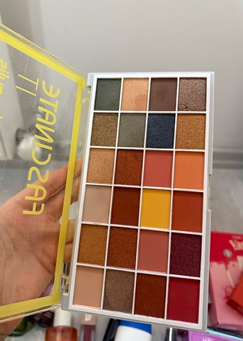 Beallis Çok Renkli Göz Farı Paleti - Görsel 2