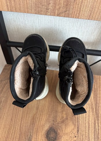 Siyah Çocuk Kaymaz Cırtlı Bot - Görsel 3