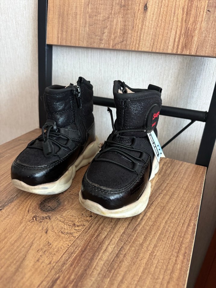 Siyah Çocuk Kaymaz Cırtlı Bot - Görsel 2