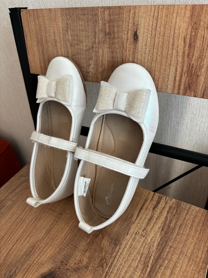 Kız Çocuk Beyaz Fiyonk Detaylı Babet - Görsel 3