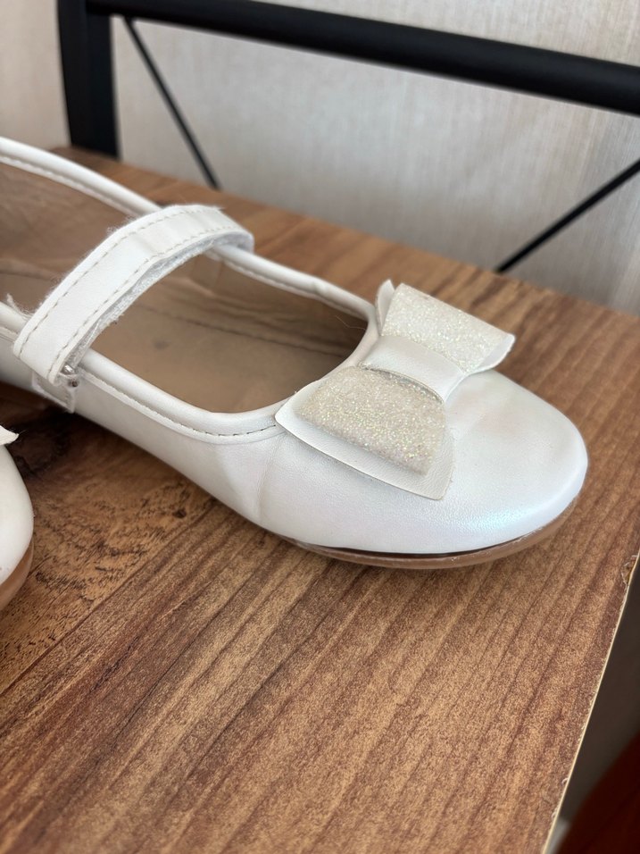 Kız Çocuk Beyaz Fiyonk Detaylı Babet - Görsel 2