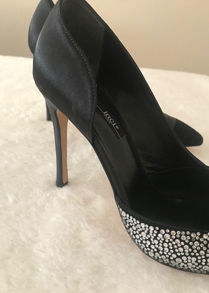 Topuklu ayakkabı orjinal marka - Görsel 3