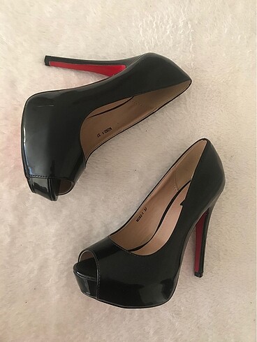 Topuklu ayakkabı - Görsel 3