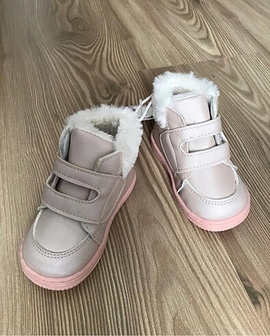 LCW kız bebek bot