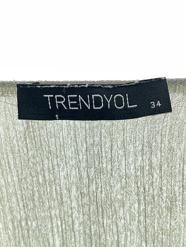 34 Beden yeşil Renk Trendyol & Milla Bluz %70 İndirimli.