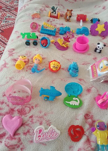 Beden 33 adet sürpriz yumurta oyuncak seti