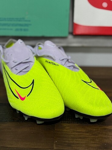 Nike Phantom Krampon