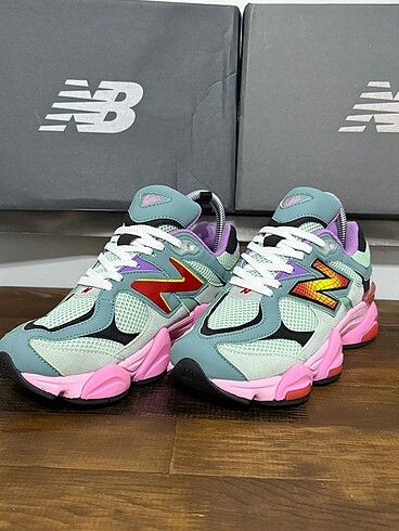 New Balance New Balance 9060 Dar Kalıptır