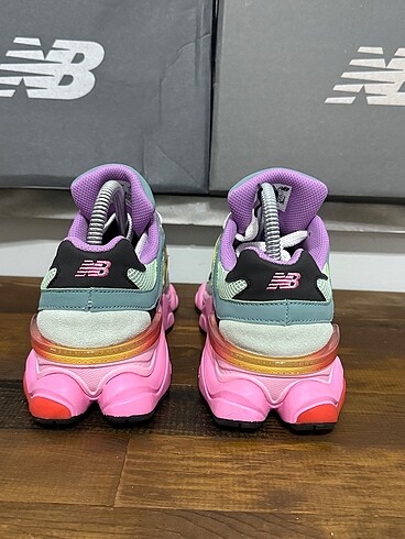 39,5 Beden çeşitli Renk New Balance 9060 Dar Kalıptır