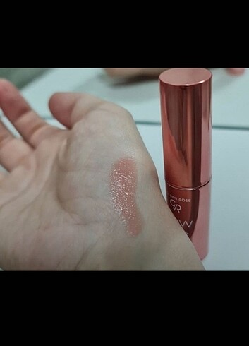 Golden Rose glow kiss vanilla latte